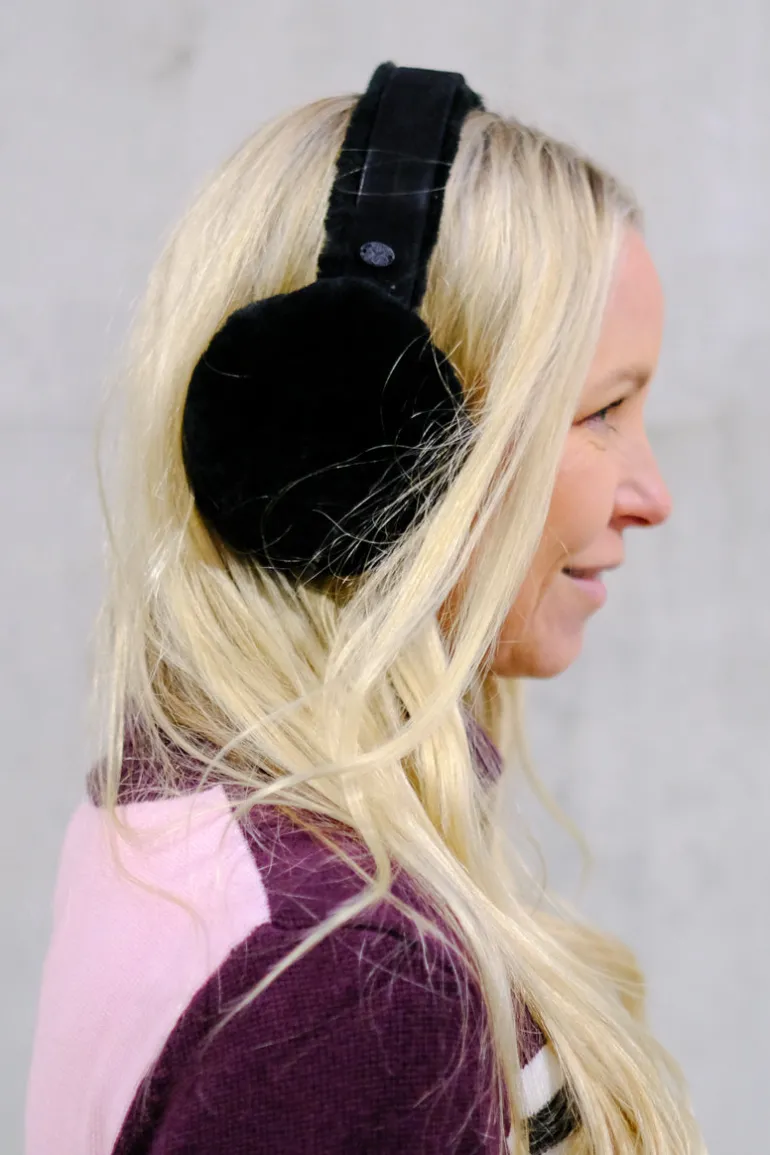 Angahook Earmuffs Black