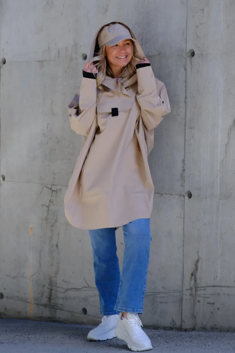 Bergen Poncho Beige