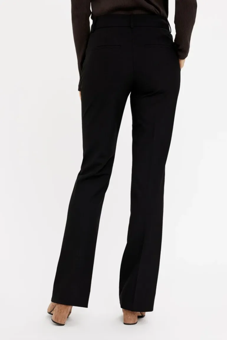 Clara Regular Black