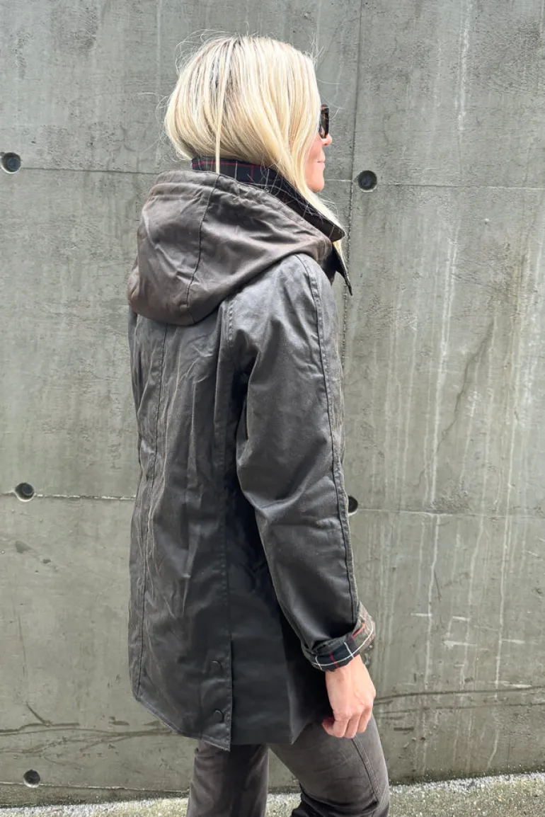 Classic Beadnell Wax Jacket Olive