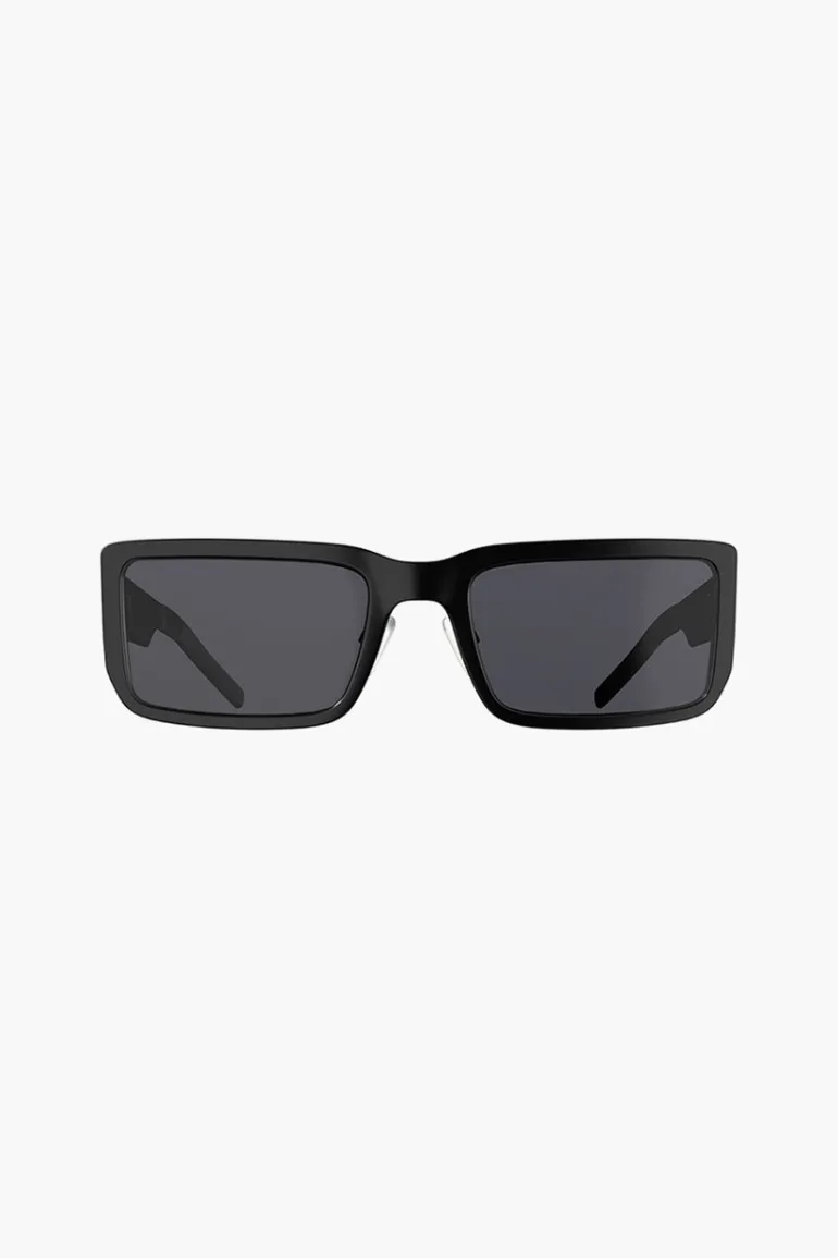Magnetic Black