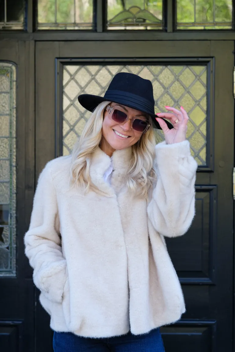 Ull Hatt med Bånd Black