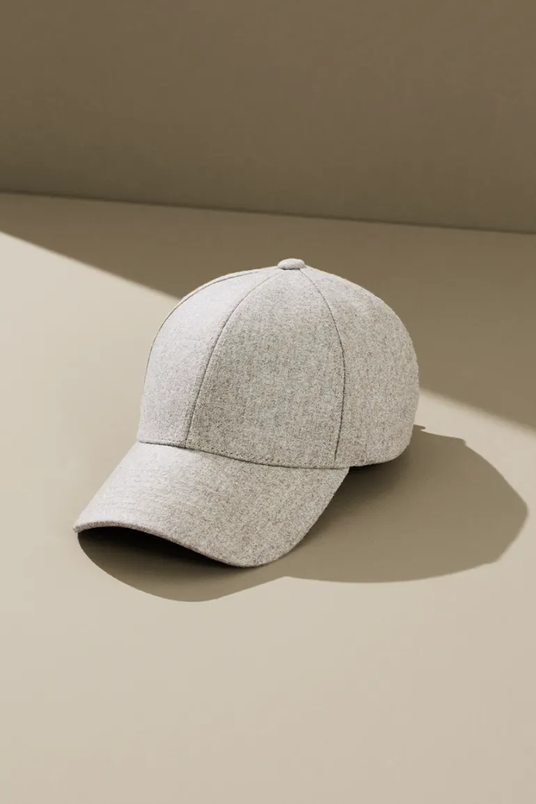 Umber Beige Wool Caps